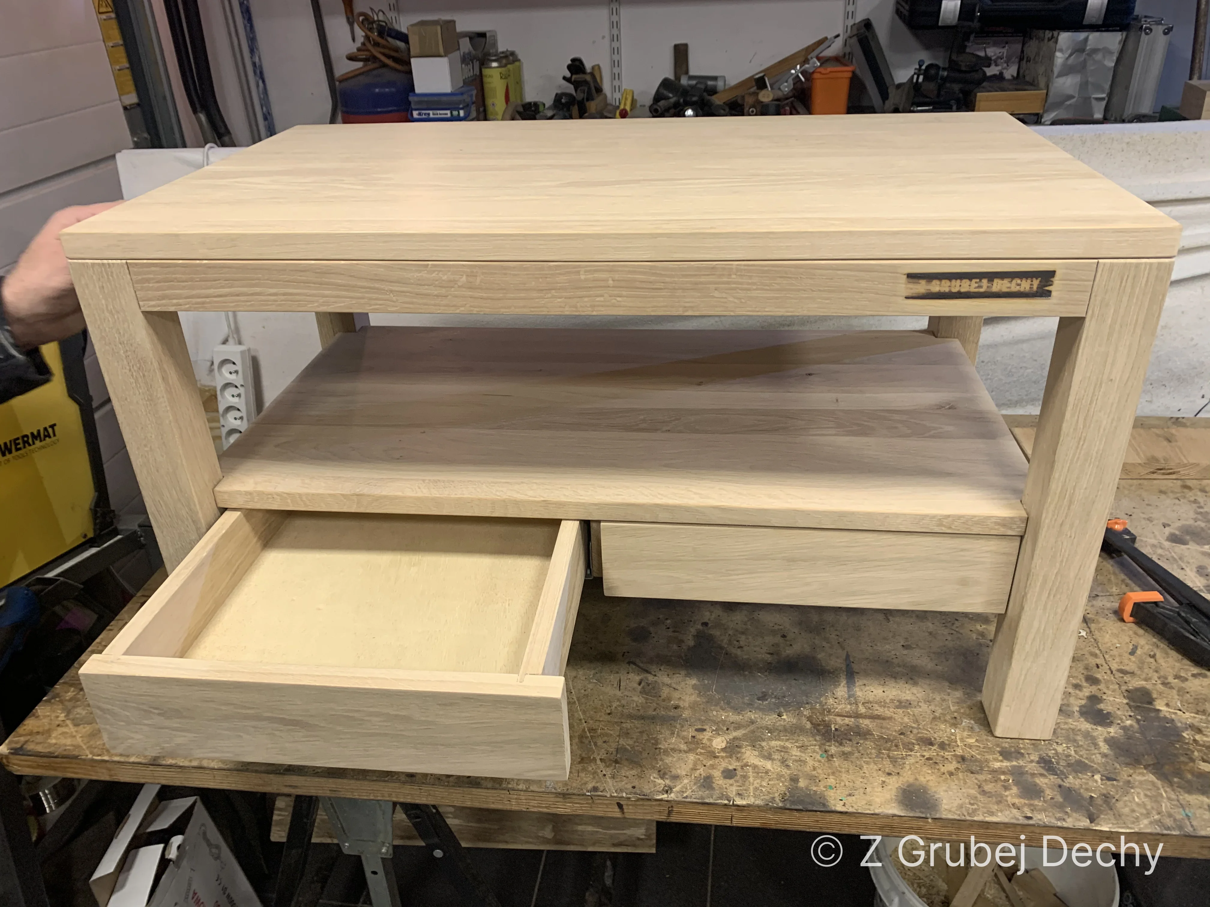 Meble drewniane Z Grubej Dechy