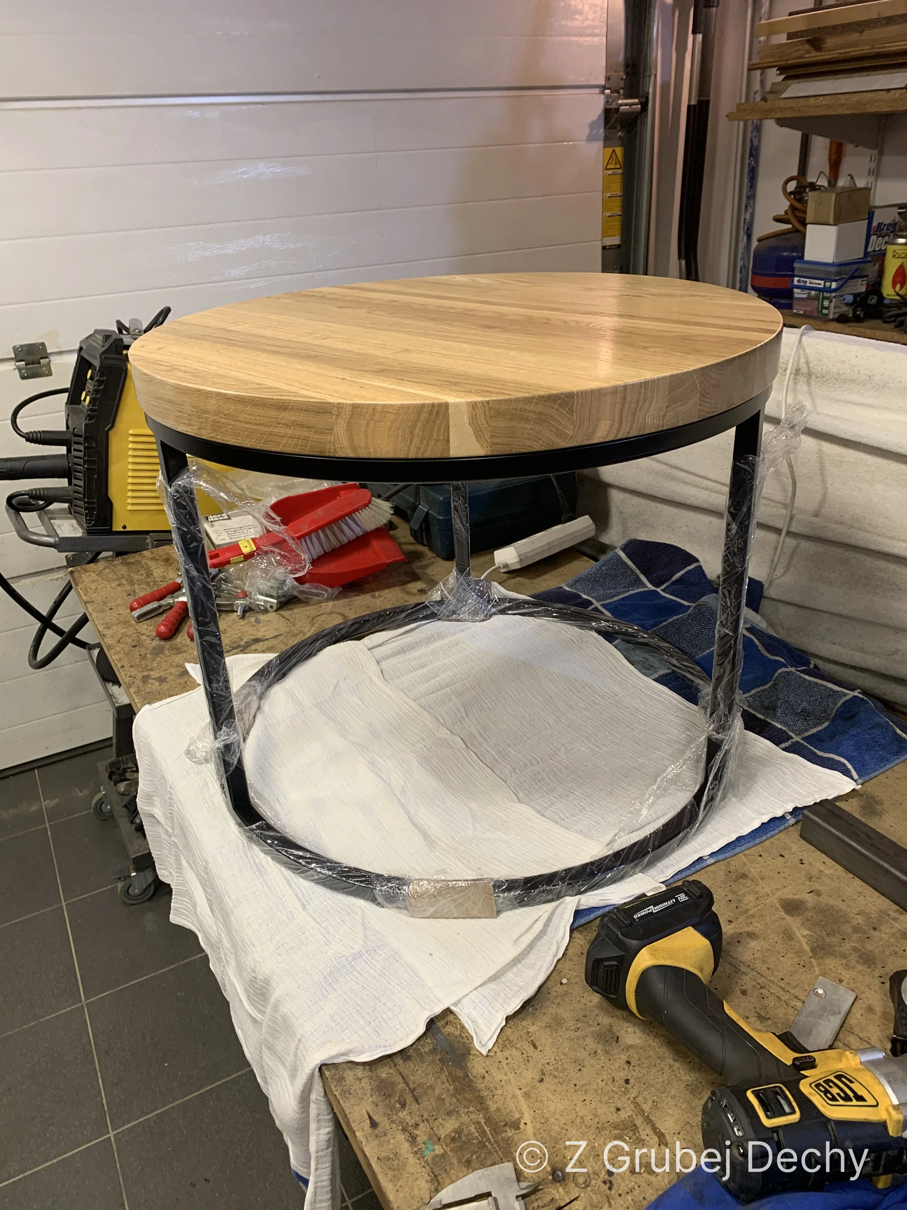 Meble drewniane Z Grubej Dechy