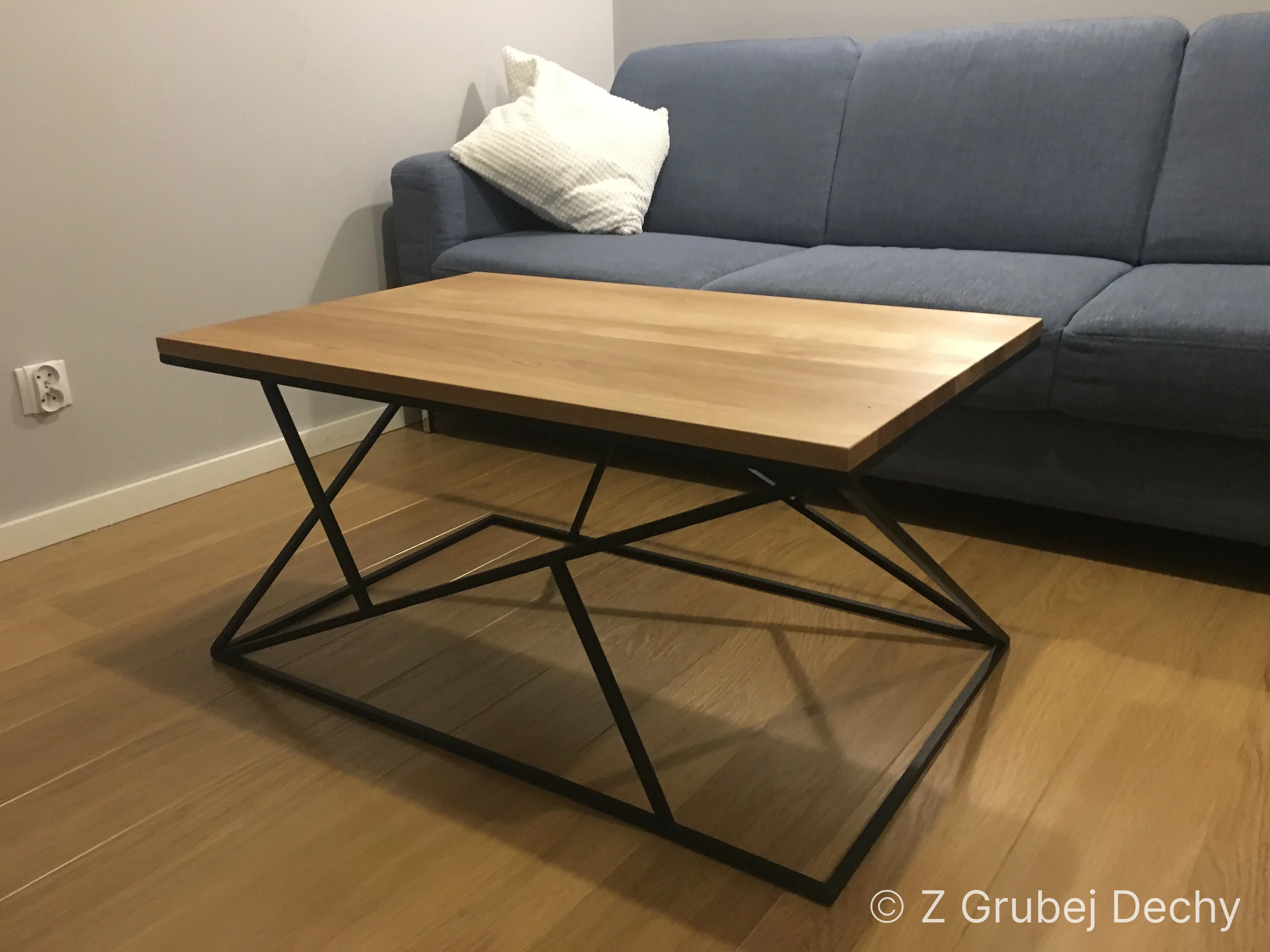 Meble drewniane Z Grubej Dechy